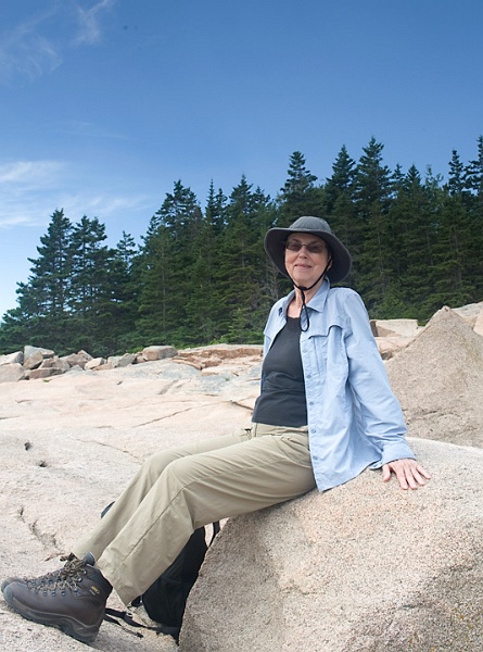 MaryOnTheRocks_4686.jpg