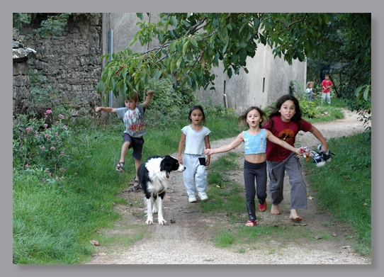 ChildrenPath_4059 Children at Play