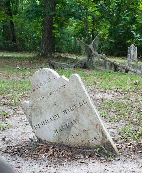 SheldonChurchyard_3728.jpg - Tombstone in Old Sheldon Churchyard